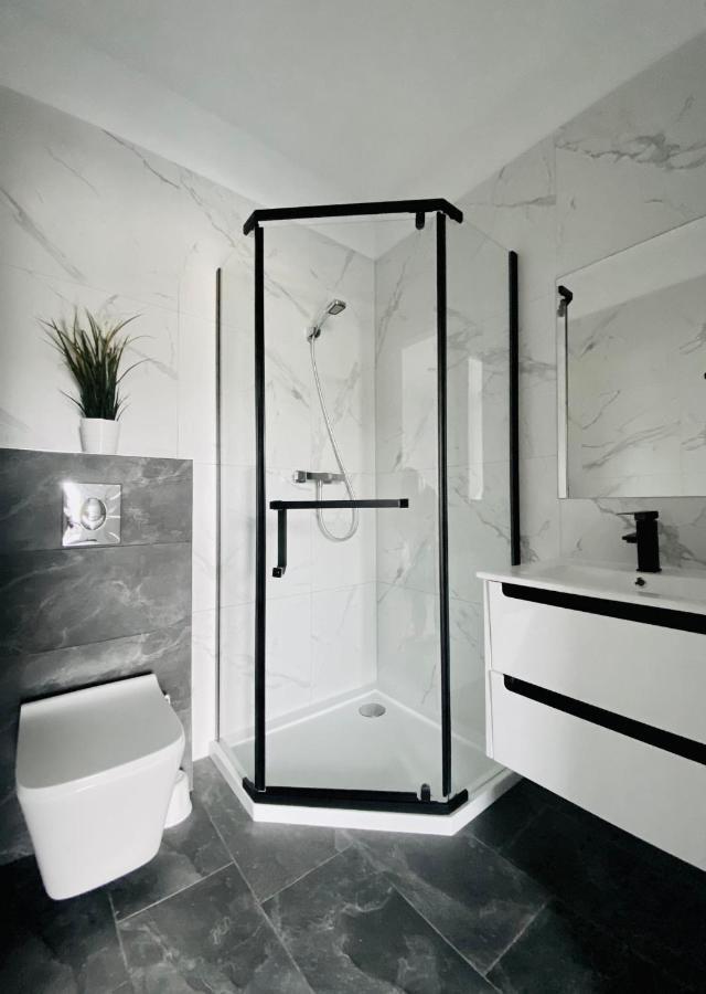 Domki Black Pearl Mielno Basen Sauna Jacuzzi Exterior foto